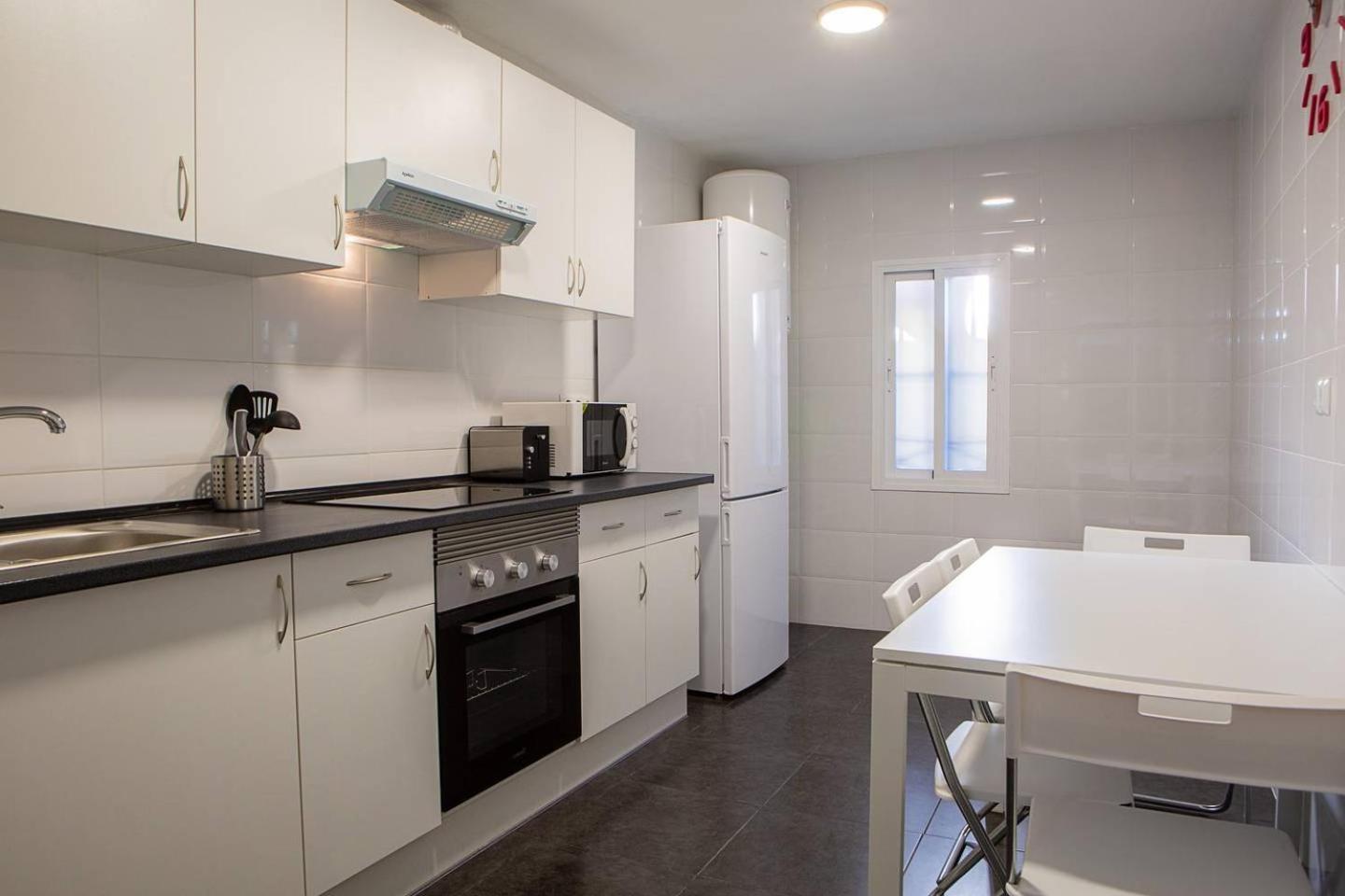 Lovely 3 Bedroom Apartment Next To Fuencarral Madrid Dış mekan fotoğraf
