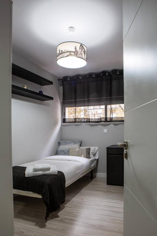 Lovely 3 Bedroom Apartment Next To Fuencarral Madrid Dış mekan fotoğraf