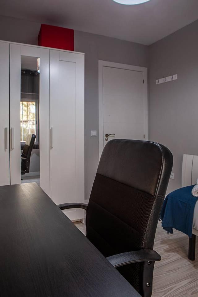 Lovely 3 Bedroom Apartment Next To Fuencarral Madrid Dış mekan fotoğraf
