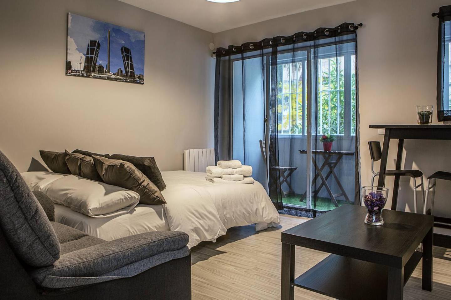 Lovely 3 Bedroom Apartment Next To Fuencarral Madrid Dış mekan fotoğraf